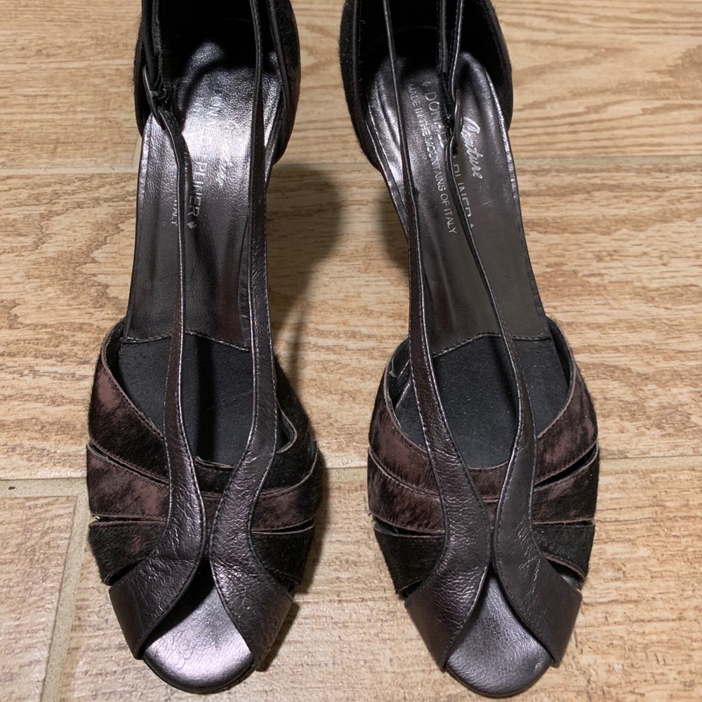 Donald Pliner Couture pumps